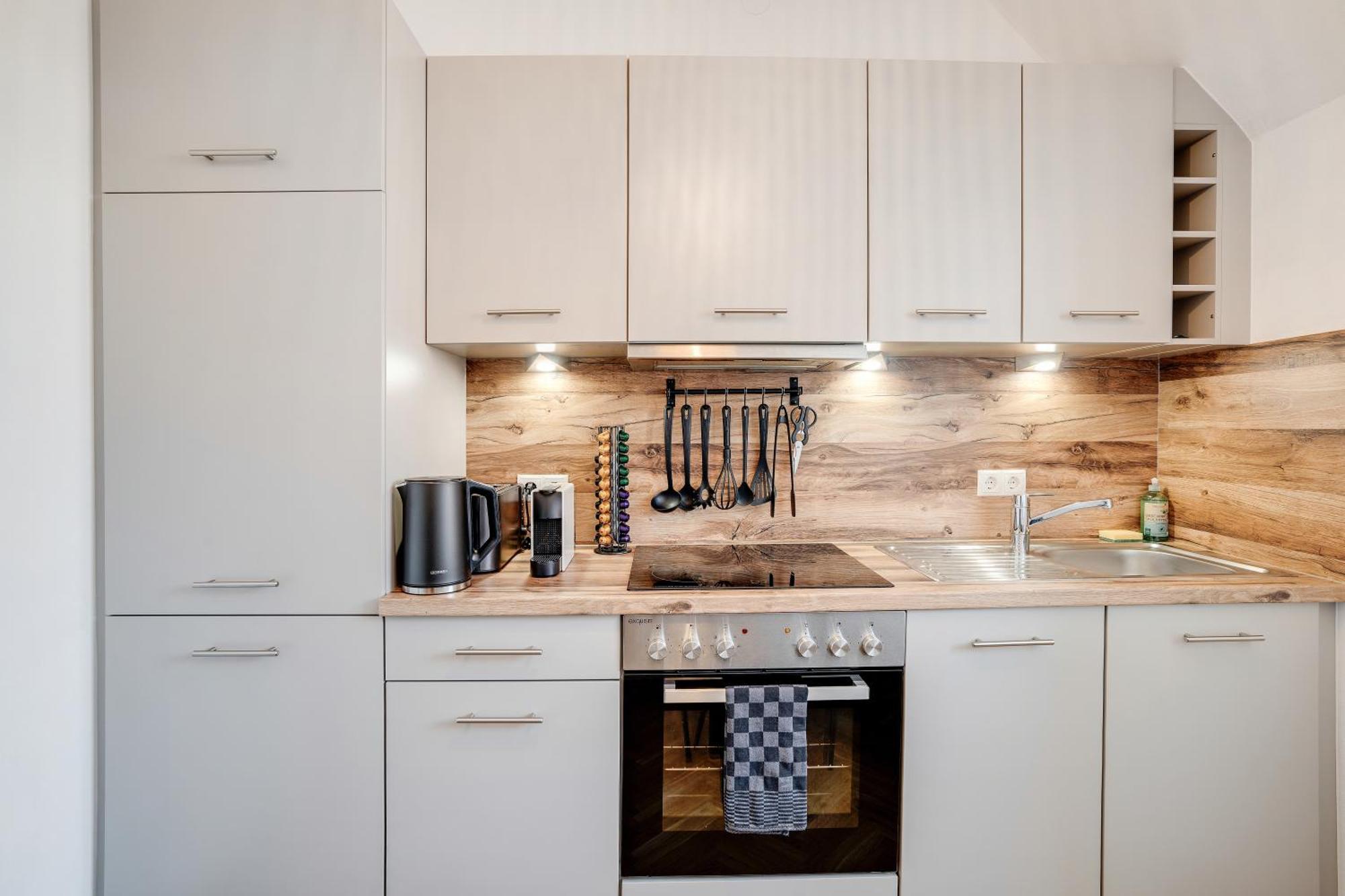 Boho Design Studio By Hero Homes - Top Lage Im Historischen Zentrum - Self-Check-In & Aircon Graz Exterior foto